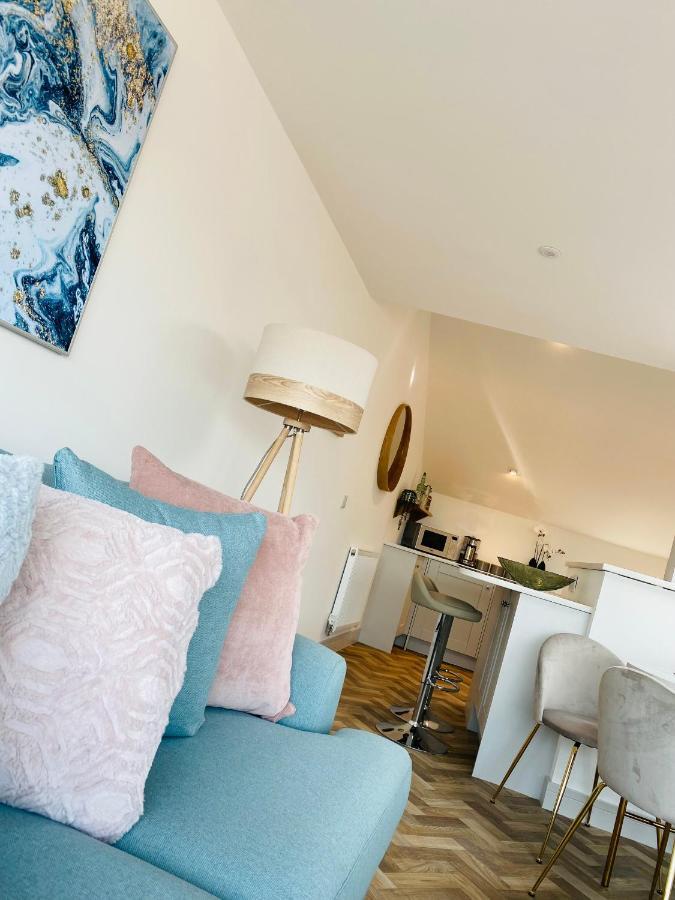 Lees Lookout Holt ,2 Bedroom Luxury Apartment With Private Parking Esterno foto