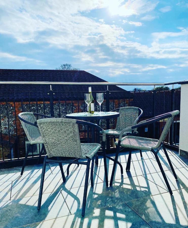 Lees Lookout Holt ,2 Bedroom Luxury Apartment With Private Parking Esterno foto