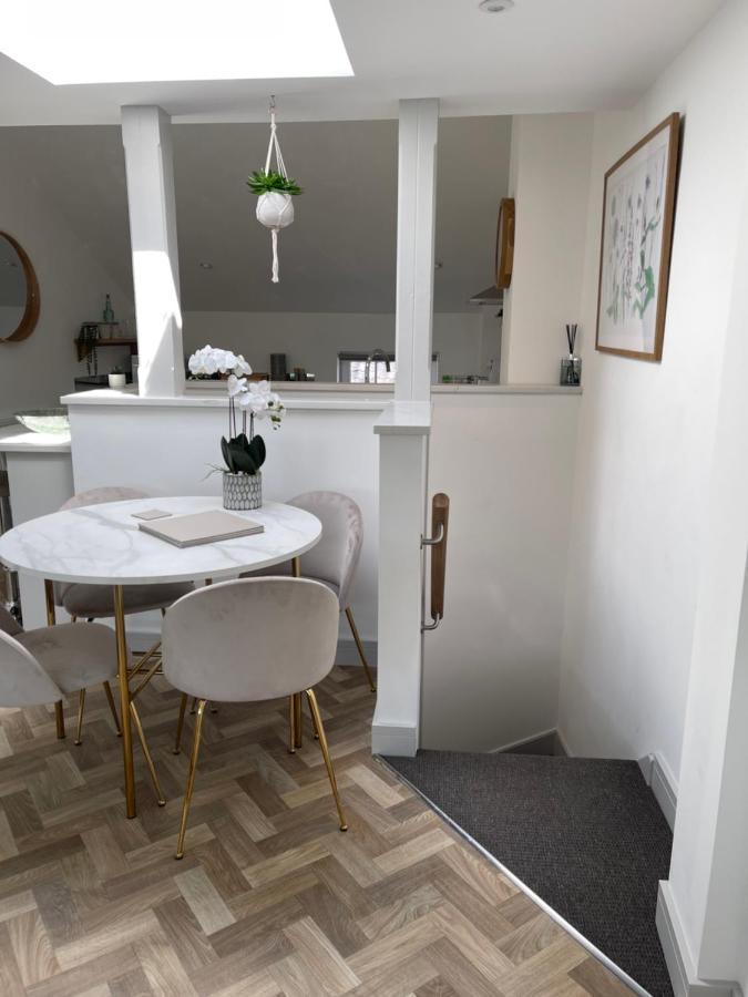 Lees Lookout Holt ,2 Bedroom Luxury Apartment With Private Parking Esterno foto